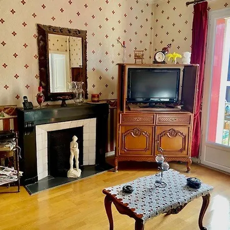 Maison Jardin Clos Avec Bbq, 2 Appts Equipes, Proche Cures Et Commerces - Fr-1-703-175 *